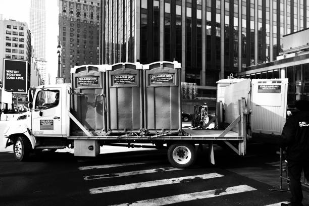 Portable Toilet Options We Offer in Bolivar, TN
